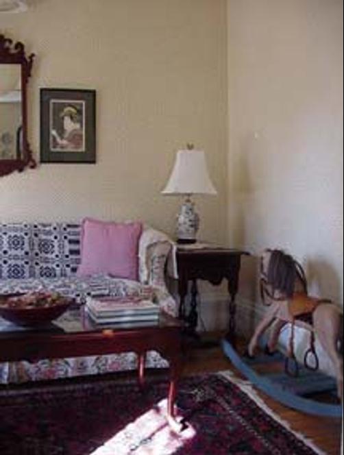 Nolan House - Boston - Living room