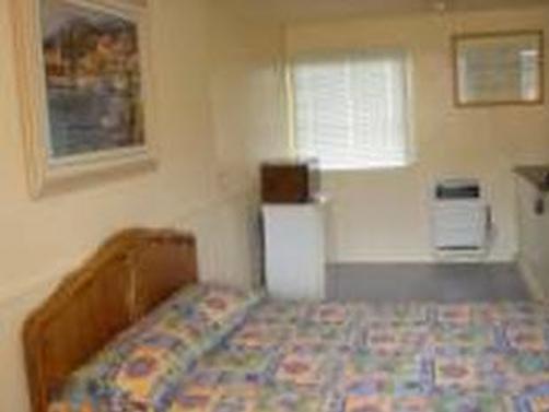 Beachcomber Shores Llc - San Diego - Bedroom