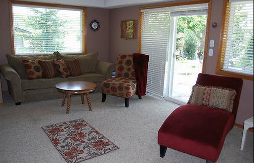 Cherry Chalet - Kennewick - Living room