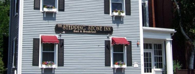 Stepping Stone Inn - Salem - Building