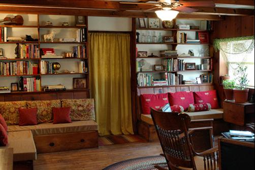 Sunhearth Trails Bed and Breakfast - Roaring Spring - Living room