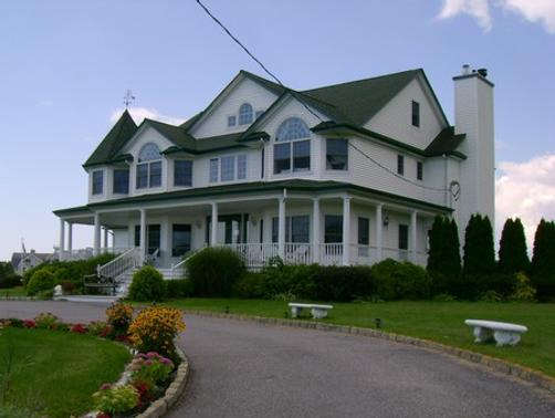 A Victorian on the Bay - Eastport - Building