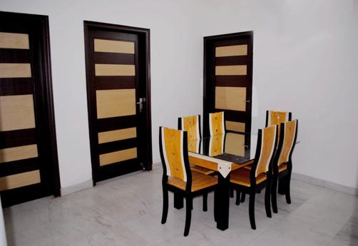 Anand Villa - Gurgaon - Living room