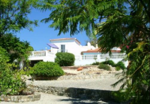 Winniehill - Estói - Building