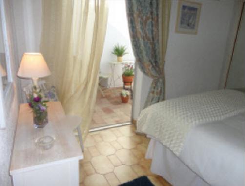 Winniehill - Estói - Bedroom