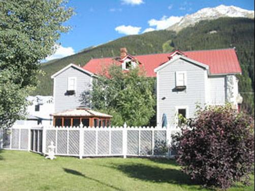 The Inn of the Rockies at the Historic Alma House - Silverton - Building