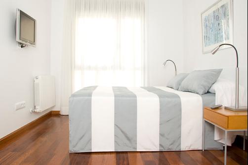 Apartamentos Sabinas Alfonso - Zaragoza - Bedroom