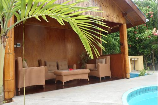 Reef Holiday Apartments - Mahe Island - Pool