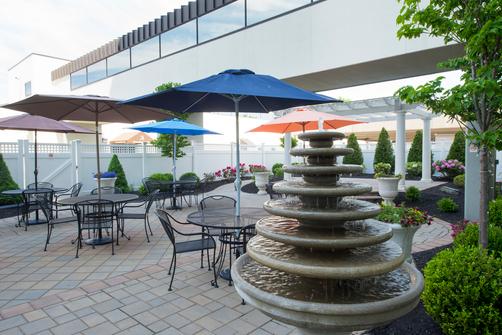 DoubleTree by Hilton Binghamton - Binghamton