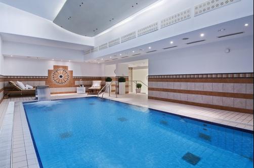 Hilton Munich Park - Munich - Pool