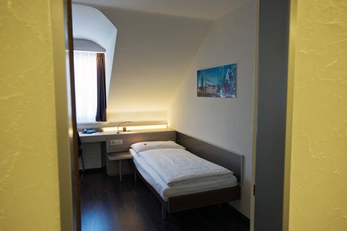 Alexander - Zurich