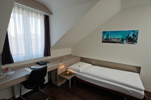 Alexander - Zurich - Bedroom