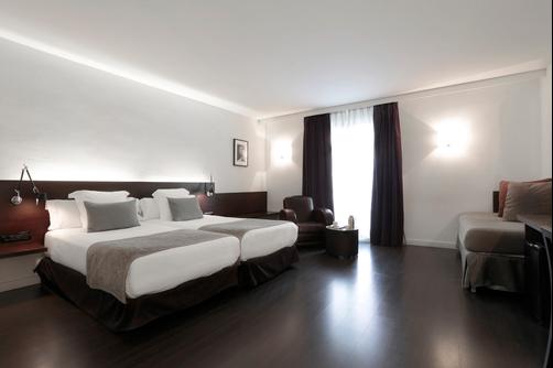 Hotel Regina - Barcelona - King bedroom