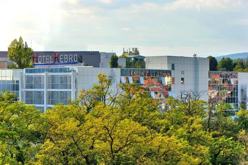Hotel Rebro - Zagreb - Building
