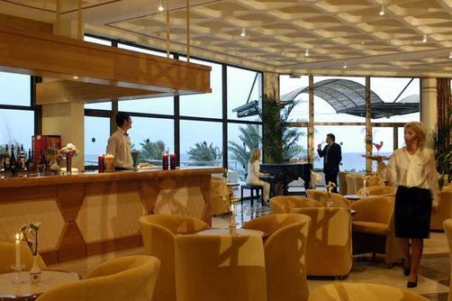 Constantinou Bros Athena Royal Beach Hotel - Paphos - Bar