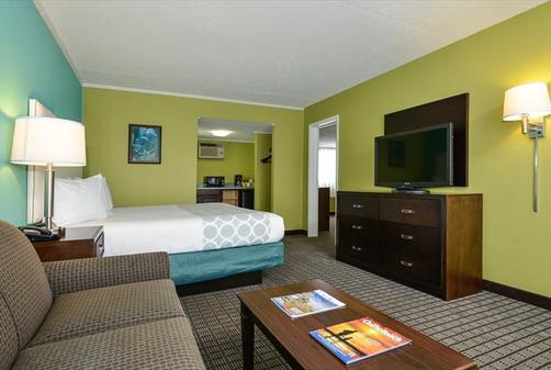The Mermaid Inn - Myrtle Beach - Bedroom
