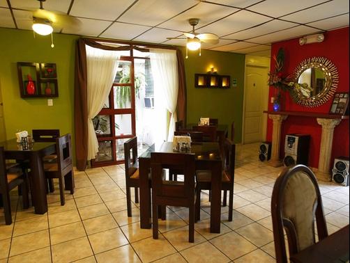 Hotel Tazumal House - San Salvador - Kitchen