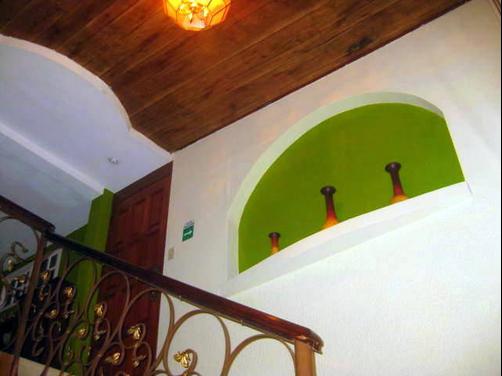Hotel Tazumal House - San Salvador - Stairs