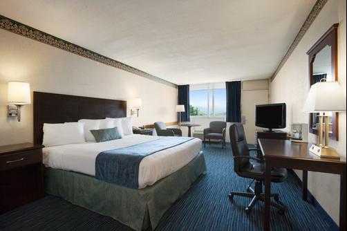 Days Inn Waynesboro - Waynesboro - Bedroom