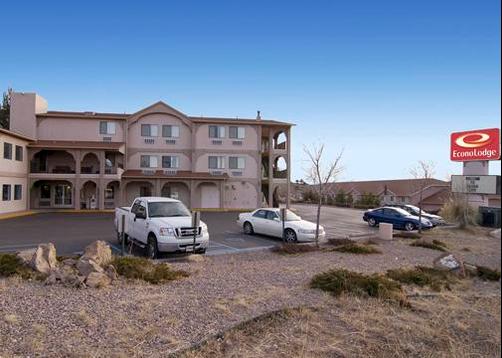 Econo Lodge - Silver City - Building