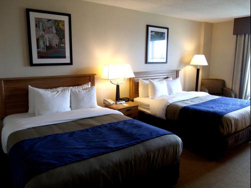 Comfort Inn & Suites Presidential - Little Rock - Living room
