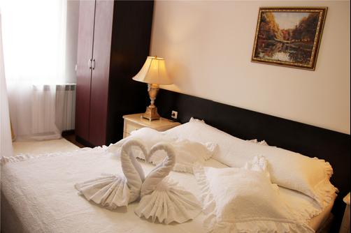 Elegant Lux Hotel - Bansko - King bedroom