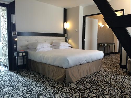 Hotel Jehan de Beauce - Chartres - Bedroom