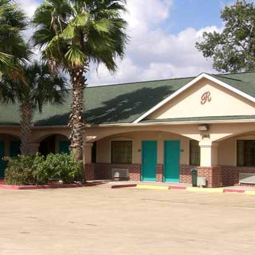 Regency Inn And Suites Galena - Galena Park - Building
