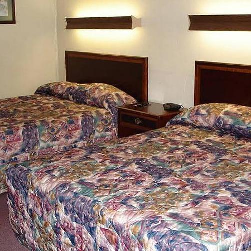 College Inn Spartanburg - Spartanburg - Queen bedroom