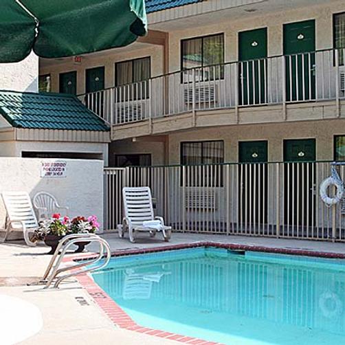 Masters Inn Doraville - Doraville - Pool