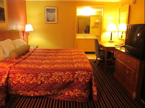 Scottish Inns New Cumberland - New Cumberland - King bedroom