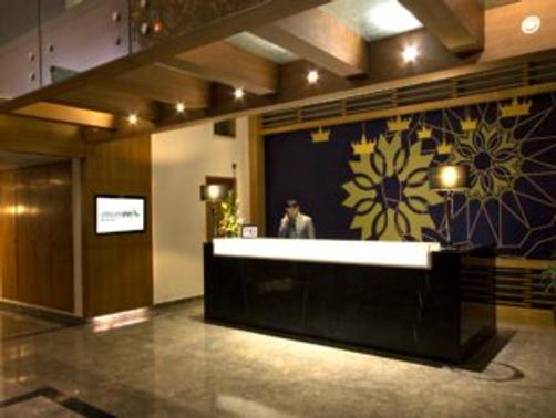 Leisure Inn West Gurgaon - Gurgaon - Front desk