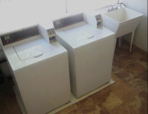 Sea Rock Inn - Los Angeles - Los Angeles - Laundry facility