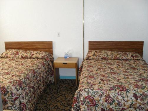 Shore Winds Motel - Daytona Beach - Bedroom