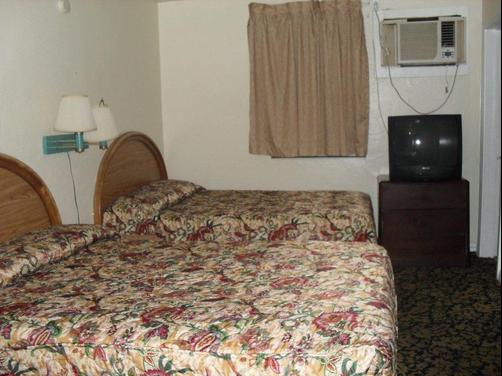 Shore Winds Motel - Daytona Beach - Bedroom