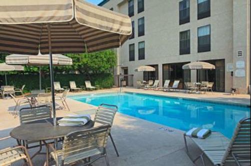 Best Western Plus Fresno Airport Hotel - Fresno