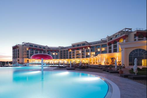 Lighthouse Golf & Spa Resort - Balchik - Building