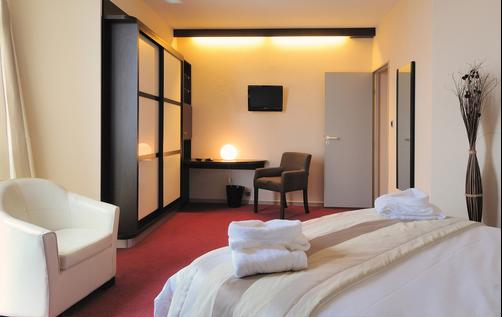 Hôtel-Restaurant Les Hortensias - Barr - Bedroom