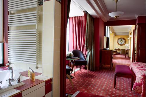 Royal Manotel - Geneva - Bedroom