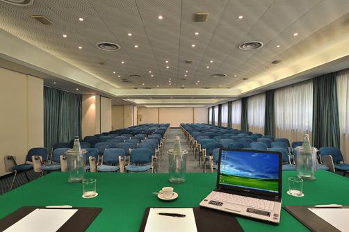Hotel Bologna Airport - Bologna - Conference room