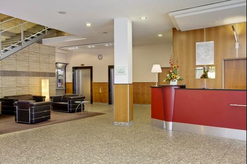 InterCityHotel Berlin Ostbahnhof - Berlin - Lobby