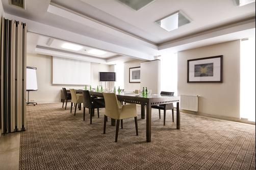 Mamaison Hotel Le Regina Warsaw - Warsaw - Conference room