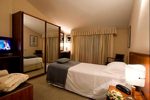Arli Hotel Business and Wellness - Bergamo - Bedroom