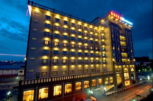 Harbourbay Amir Hotel - Batam - Building