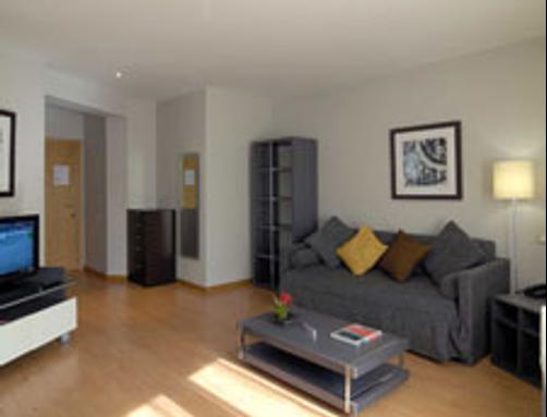 Amister Apartments - Barcelona - Living room