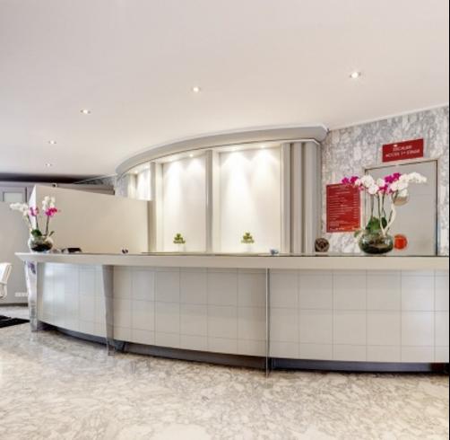 Garden Beach Hotel - Juan-les-Pins - Front desk