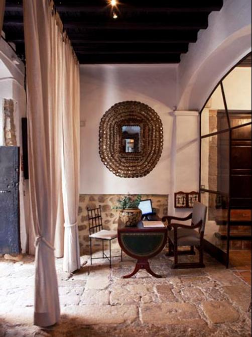 La Torre Del Canonigo - Ibiza - Front desk