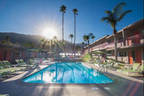 Skylark Hotel - Palm Springs - Building