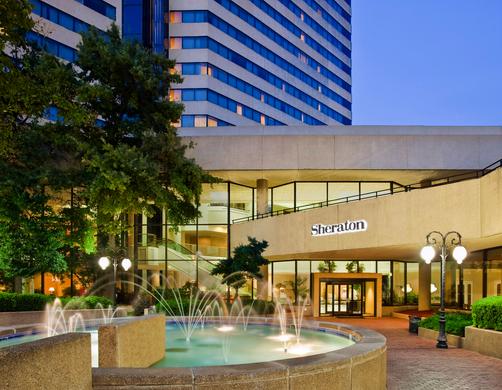 Sheraton Memphis Downtown Hotel - Memphis - Building
