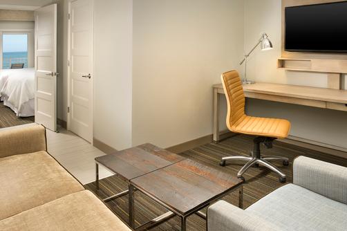 Four Points by Sheraton Jacksonville Beachfront - Jacksonville Beach